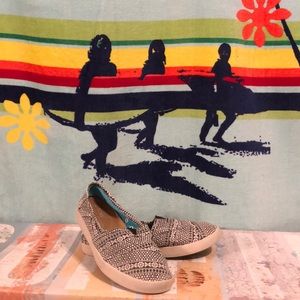 Toms shoes